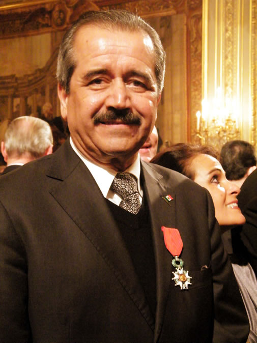 Dr. Córdova Villalobos